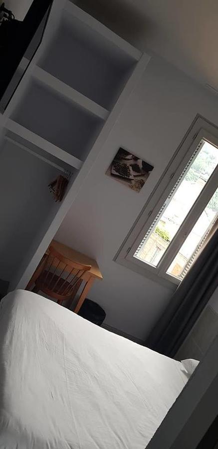Hotel A La Croix De Malte Lourdes Bagian luar foto